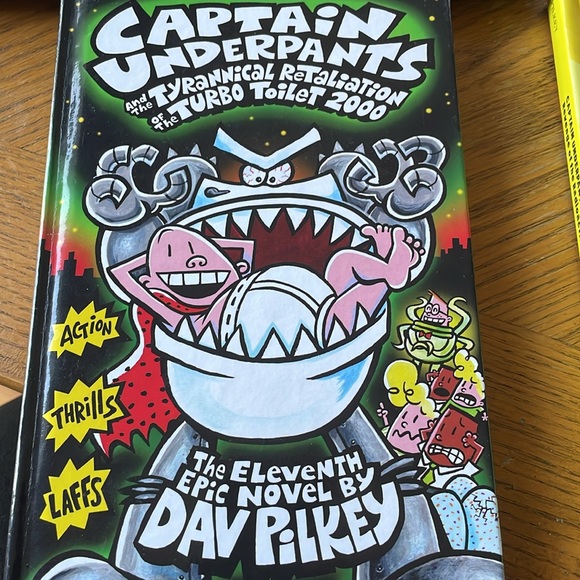 2 Captain Underpants Books The Tenth and Eleventh Epic Novels - Picture 2 of 5